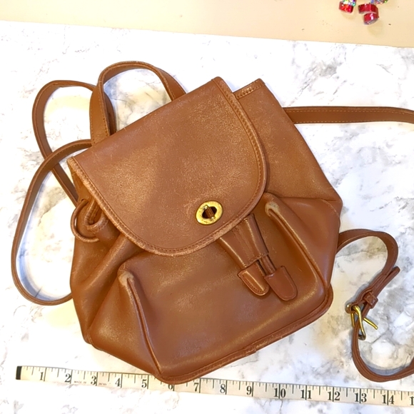 Coach Handbags - Pre-Owned Coach Backpack 9960 Brown Leather Old Turnlock Women's COACH